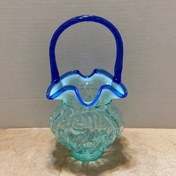 Fenton green and white iridescent glass cobalt crest signed basket - Picture 1 of 7